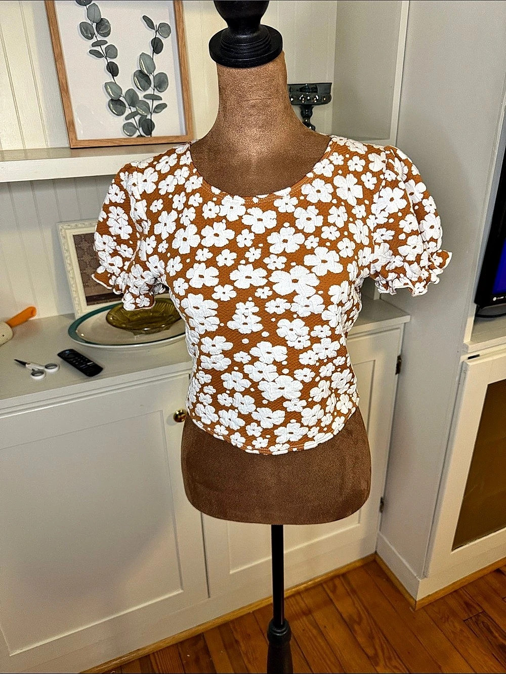Altarโd Stare Floral Puff Sleeve Crop Top in Brown & White Size small